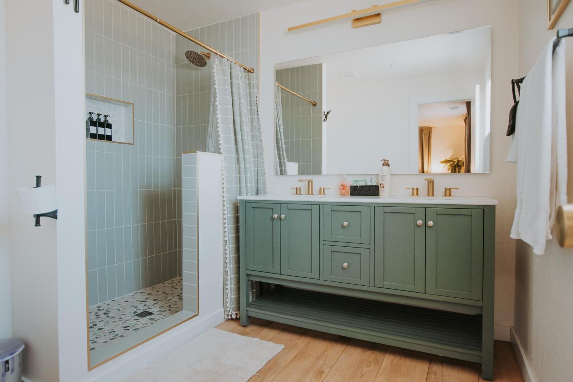 Bohemian Chic An Eclectic Escape-Hot Tub-Pet Friendly-No Pet Fees! Villa Albuquerque Exterior photo
